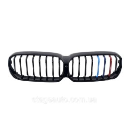 Ноздри на BMW 5 Series G30 2020-2022 года Черный глянец M-Color