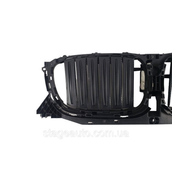 Верхний воздуховод ( кронштейн ноздрей ) на BMW X3 / X4 ( 51137497227 )